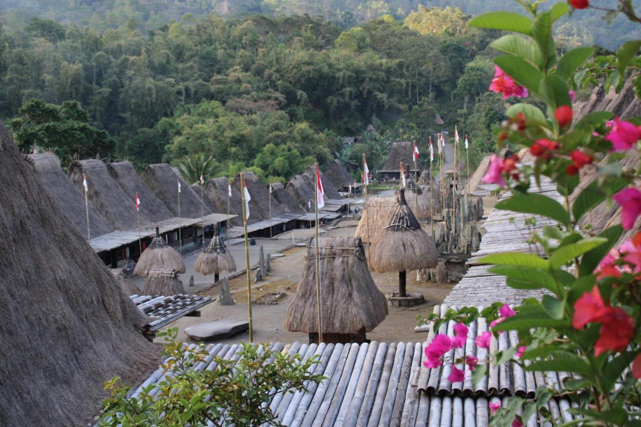 Riung Tiga Empat Tujuh Guesthouse Buitenkant foto