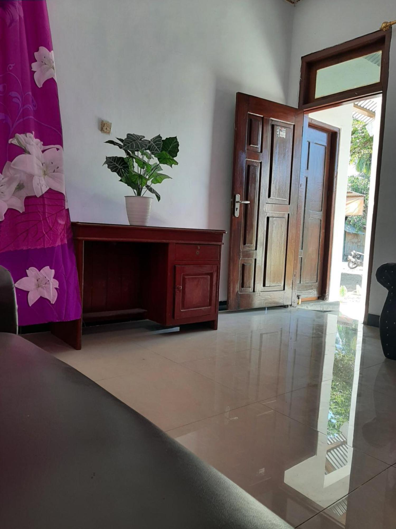 Riung Tiga Empat Tujuh Guesthouse Buitenkant foto